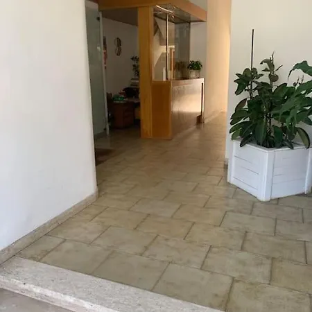 Lucevanlestelle-full Comfort Quiet By The Promenade דירה